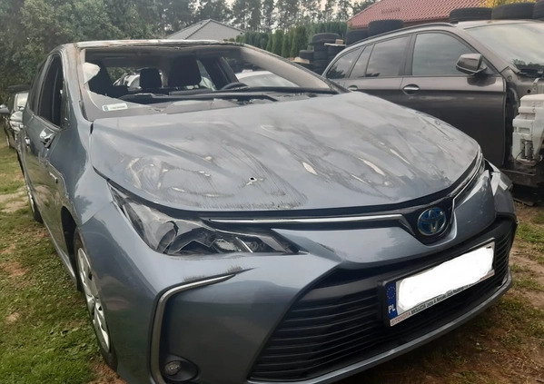 Toyota Corolla cena 39900 przebieg: 122000, rok produkcji 2020 z Biała małe 137